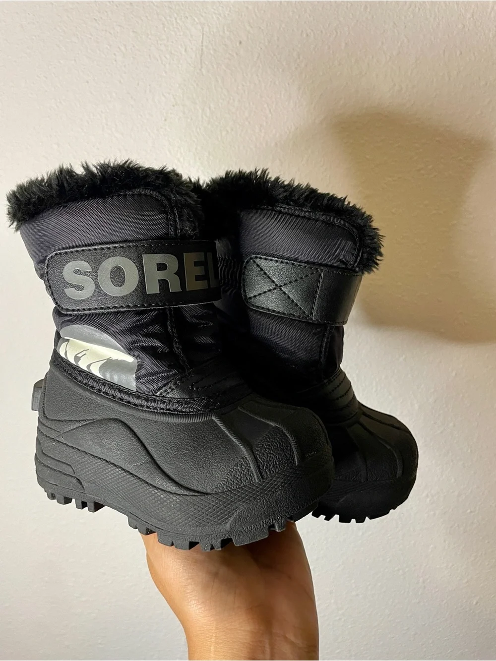 Sorel Outdoor Snow Commander Boots Sz 6 Children’s Unisex Black Winter